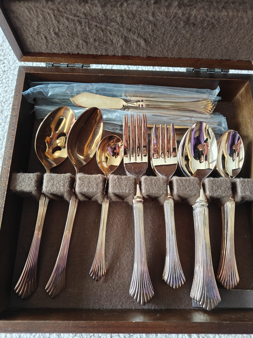 Gold-Tone Ribbed 8 Pc Goldplated Flatware Set